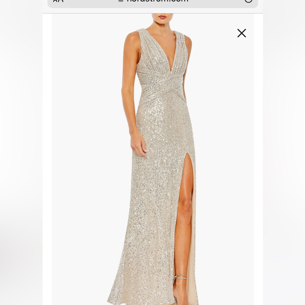 NWT Mac Duggal V-neck sequin wrap waist gown size 16